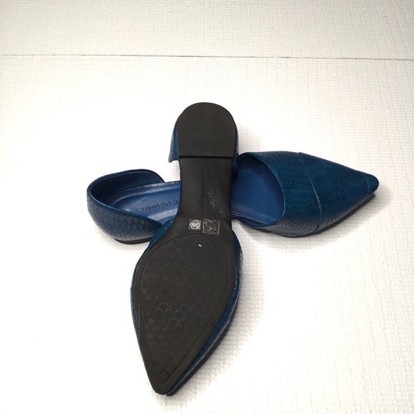 Chinese Laundry Pointy Toe Reptile Embossed Shoes - Picture 2 of 7